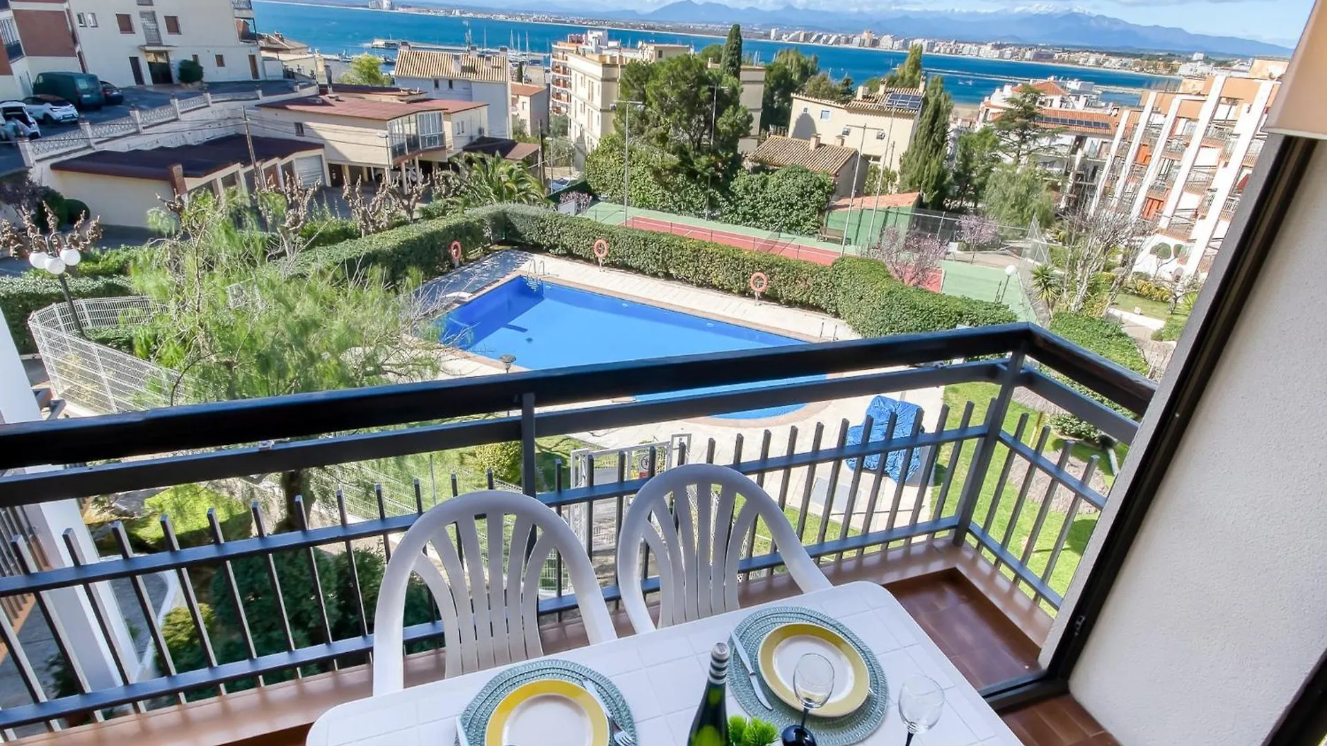 Can Paramon Apartment For 6 Pers Rosas